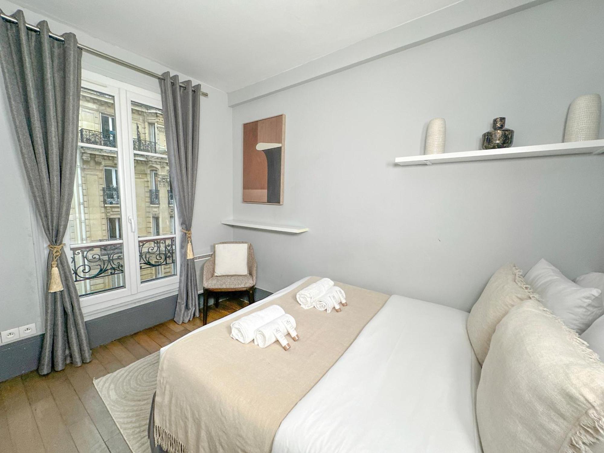 Stunning Apartment Near Eiffel Tower Paris Exterior photo
