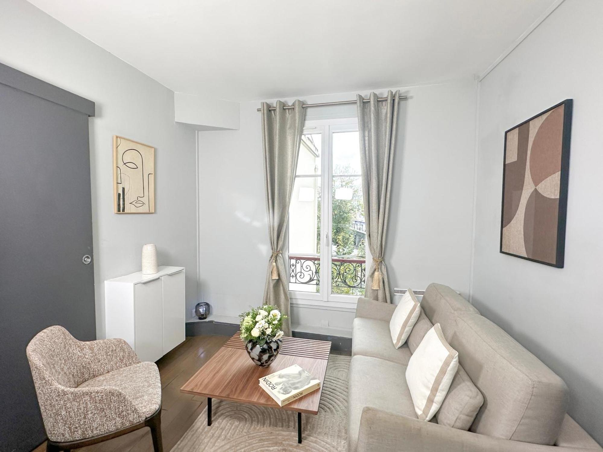 Stunning Apartment Near Eiffel Tower Paris Exterior photo