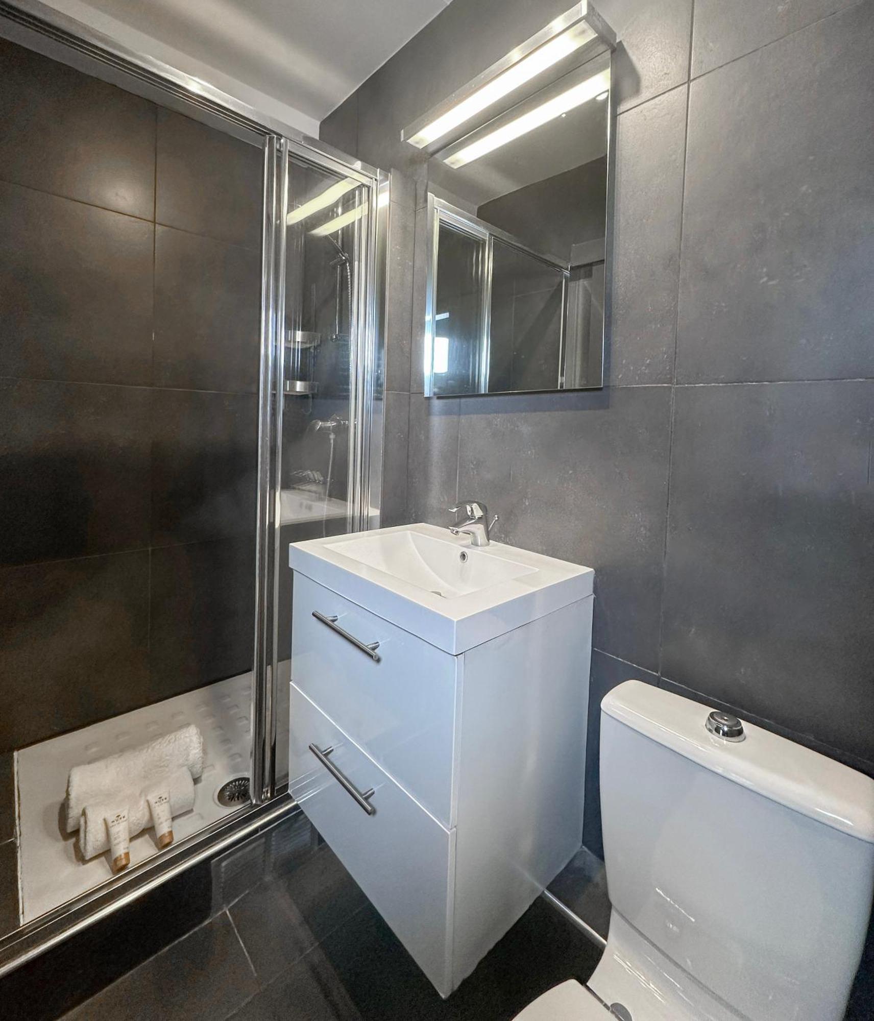 Stunning Apartment Near Eiffel Tower Paris Exterior photo